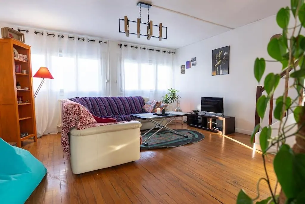 Apartment La Maison Du Bonheur Paris Cdg Airport, Bourget, Parcs Asterix,Expos, Disney Land, Gonesse