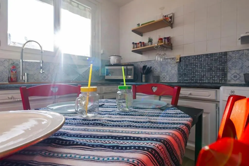 La Maison Du Bonheur Paris Cdg Airport, Bourget, Parcs Asterix,Expos, Disney Land, Gonesse Apartment